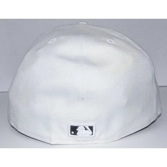 Boston Red Sox Cap - Picture 4 of 9